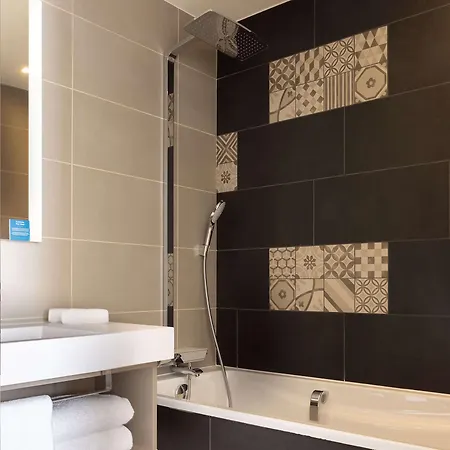Hotel Hilton Garden Centre, France 4*