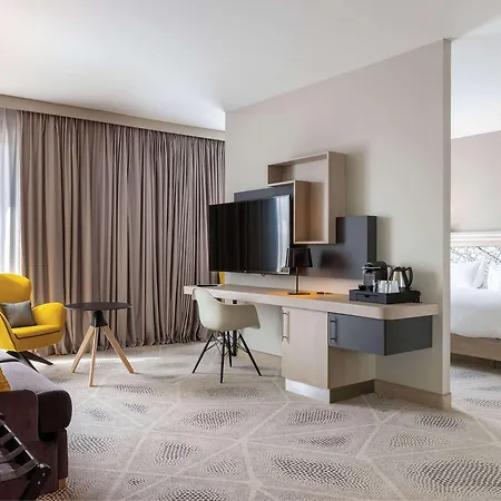 Szálloda Hilton Garden Centre, France 4*