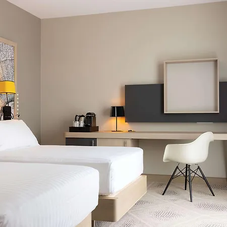 Hilton Garden Centre, France