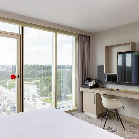 Hilton Garden Centre, France Hotel