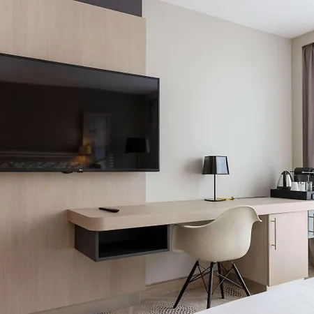 Hotel Hilton Garden Centre, France 4*