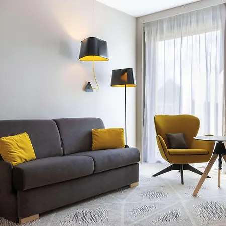 Otel Hilton Garden Centre, France Tours