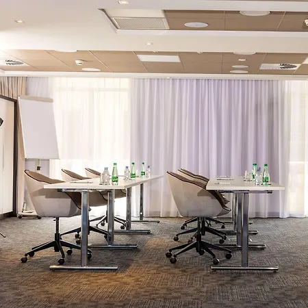 Hilton Garden Centre, France 4* Tours