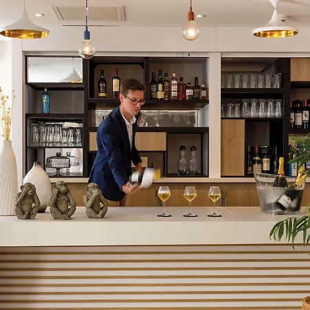 Hilton Garden Centre, France تور