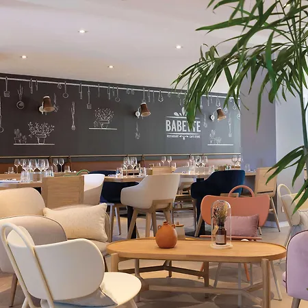 Hotel Hilton Garden Centre, France Tours