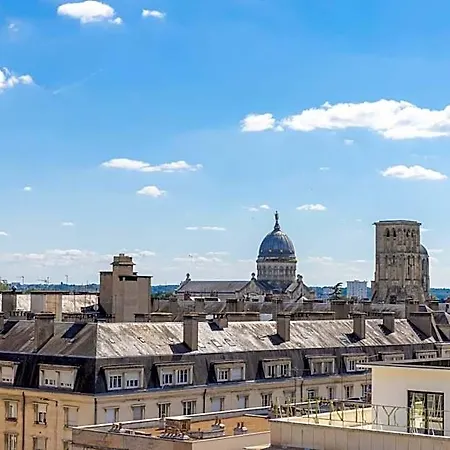 Hilton Garden Centre, France Tours