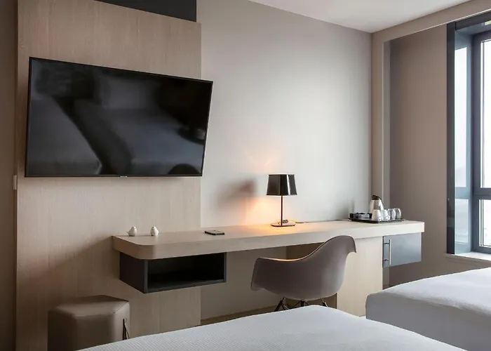 Hilton Garden Centre, France