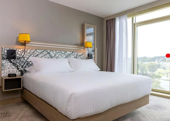 Hotel Hilton Garden Centre, France Tours