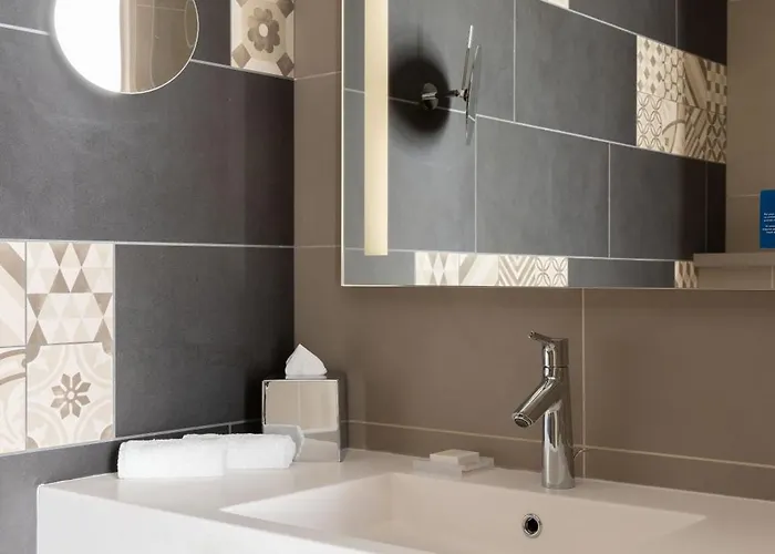 Hilton Garden Centre, France